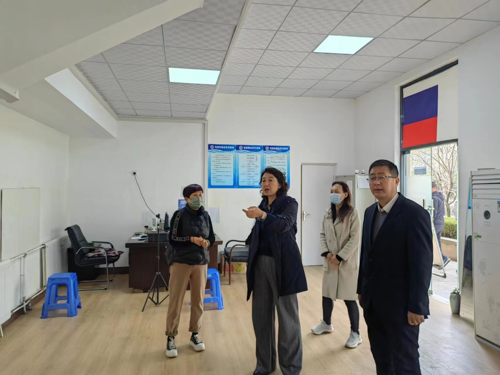 继教公司领导班子检查节能安全工作