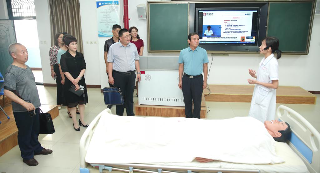 全国第四批居家和社区养老服务改革试点成果验收工作组到bst365实地观摩