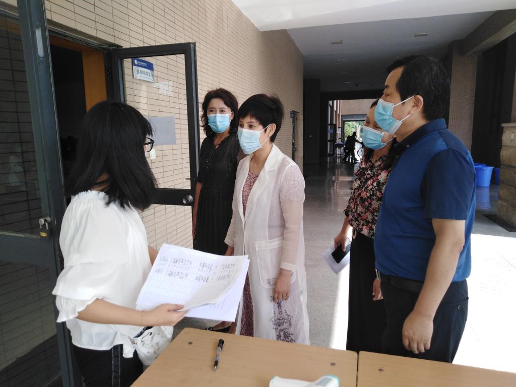 芮红亚副经理检查指导2020年暑期培训工作